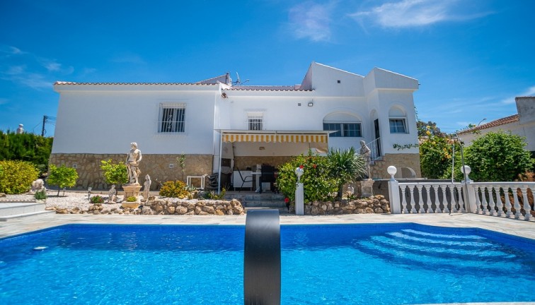 Chalet - Resale - La Marina - La Marina
