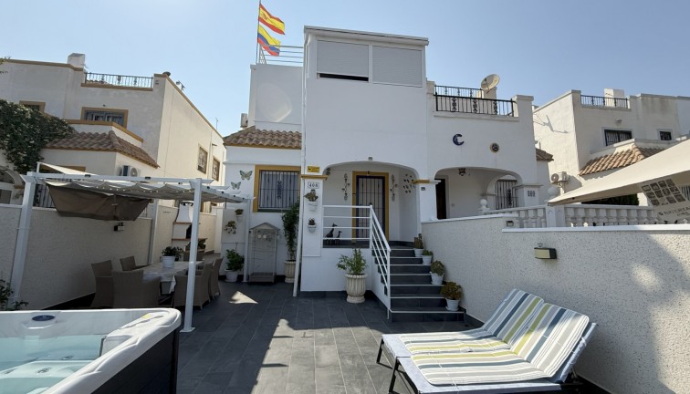 Chalet - Resale - Orihuela Costa - La Zenia