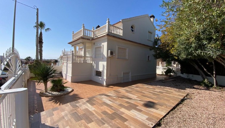 Erillistalo - Jälleenmyynti - Torrevieja - Torrevieja