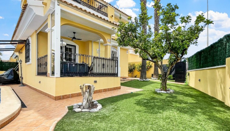 Fristående hus - Återförsäljning - Orihuela Costa - Los Dolses