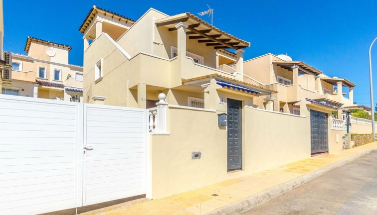 Fristående hus - Återförsäljning - Orihuela Costa - Villamartín