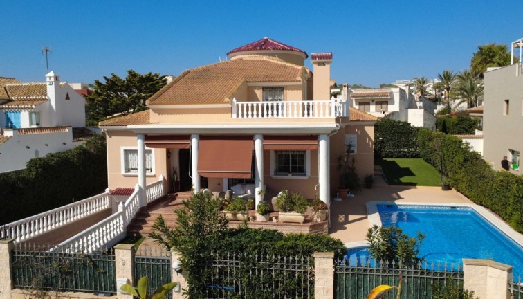 Fristående hus - Återförsäljning - Torrevieja - LA MATA