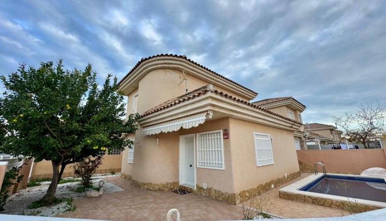 Fristående hus - Återförsäljning - Torrevieja - Los Balcones