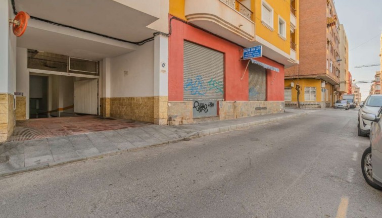 Garage - Återförsäljning - Torrevieja - Torrevieja