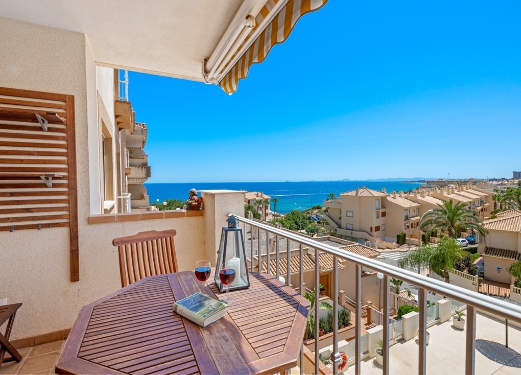 Jälleenmyynti - Asunto - Cabo Roig