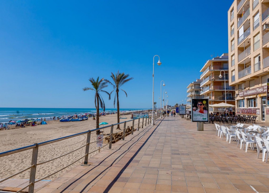 Jälleenmyynti - Asunto - Guardamar del Segura