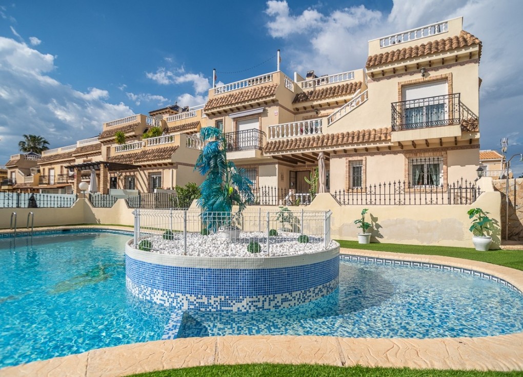 Jälleenmyynti - Asunto - Orihuela Costa