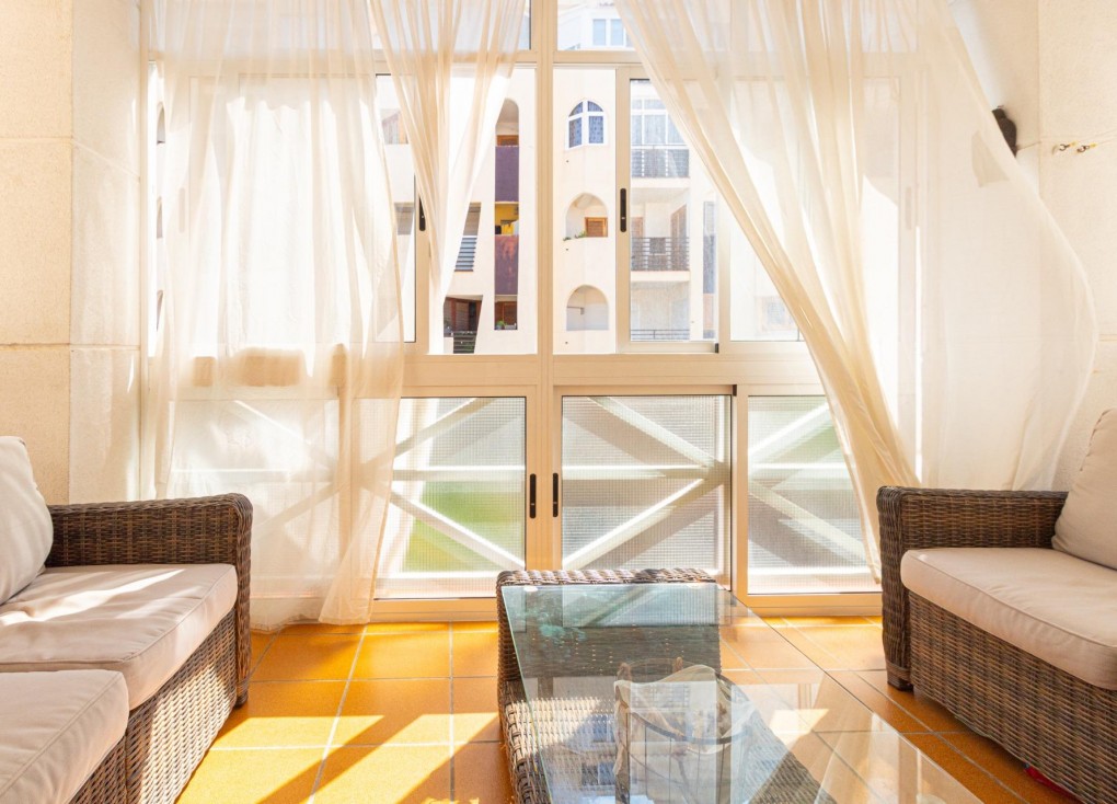 Jälleenmyynti - Asunto - Torrevieja - La veleta