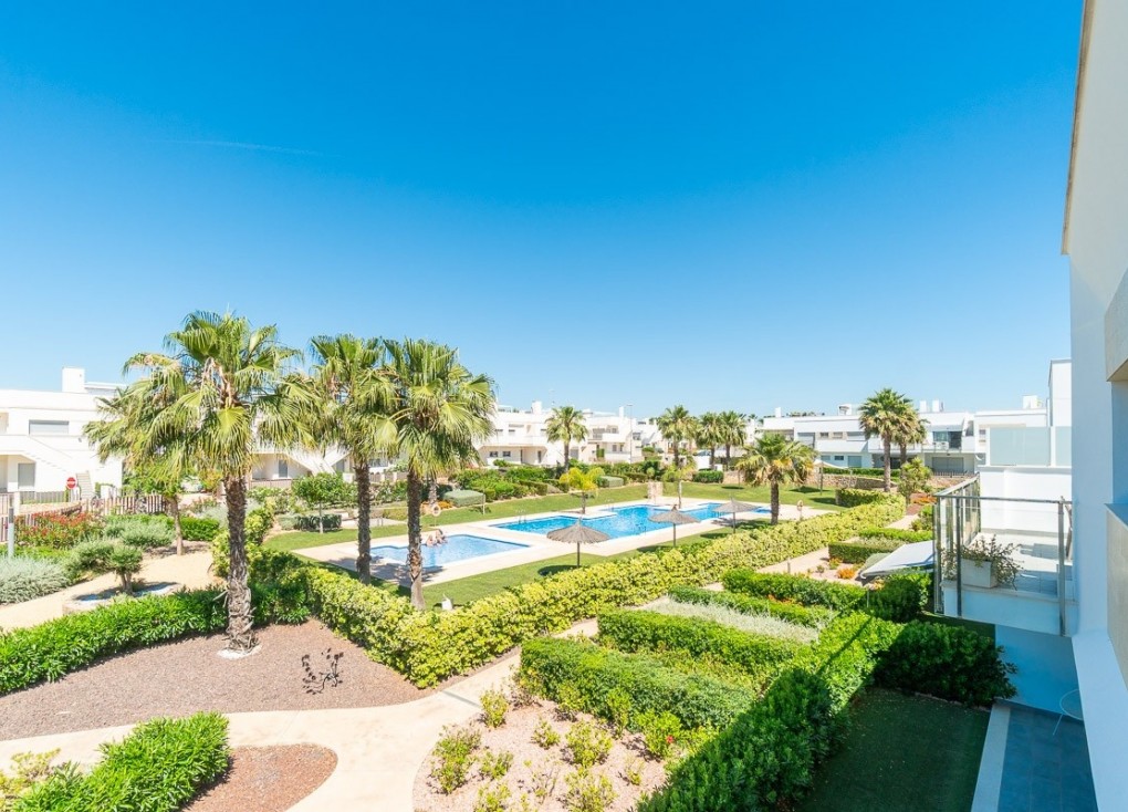 Jälleenmyynti - Asunto - Ylimmän kerroksen asunto - Orihuela Costa - Vistabella Golf