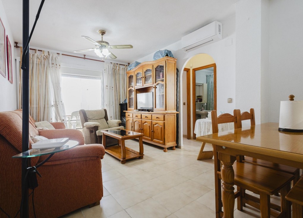 Jälleenmyynti - Asunto - Ylimmän kerroksen asunto - Torrevieja - Acequion