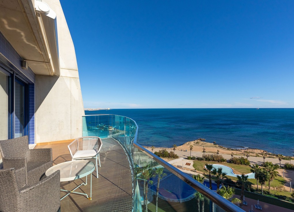 Jälleenmyynti - Asunto - Ylimmän kerroksen asunto - Torrevieja - Punta Prima