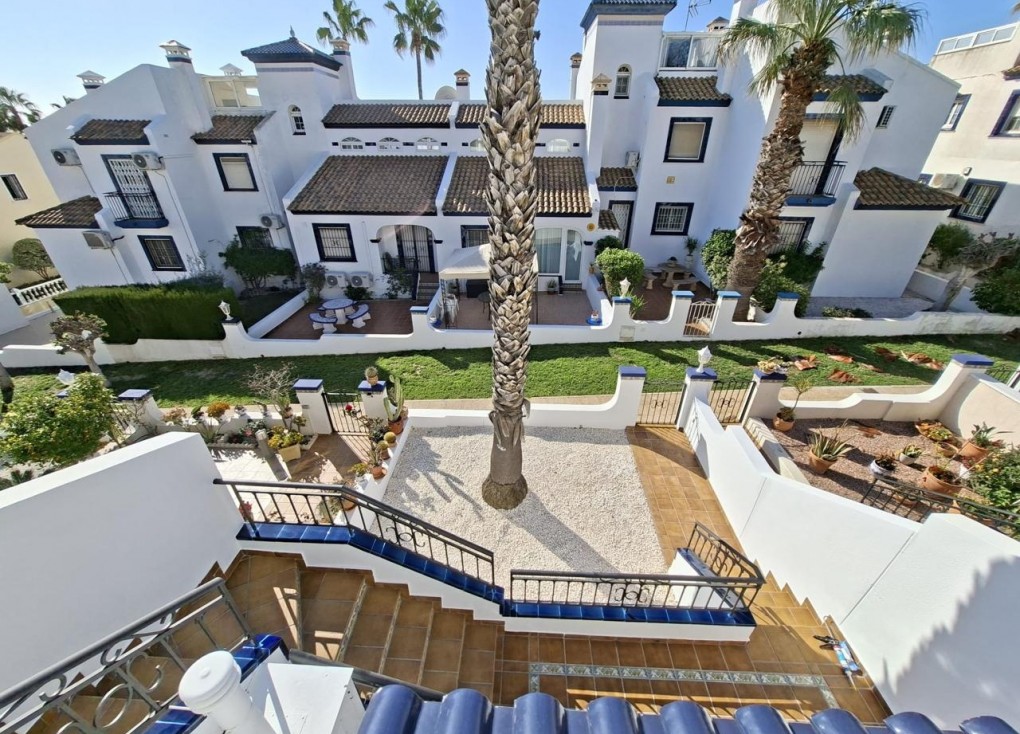 Jälleenmyynti - Bungalow - Orihuela - Calle Canal de La Mancha, 03189