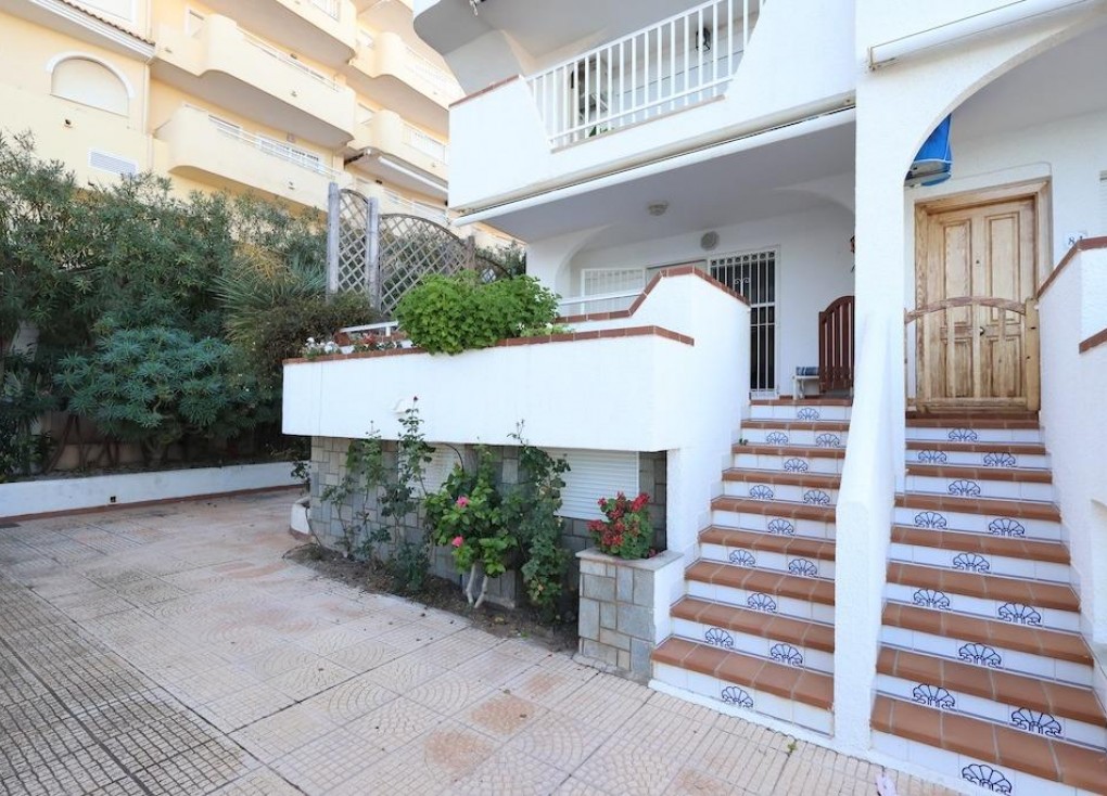 Jälleenmyynti - Bungalow - Orihuela Costa - Campoamor