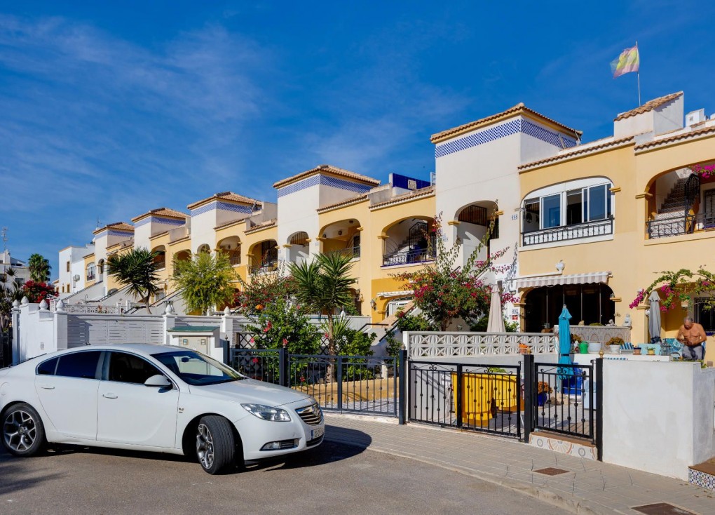 Jälleenmyynti - Bungalow - Orihuela Costa - Los Altos