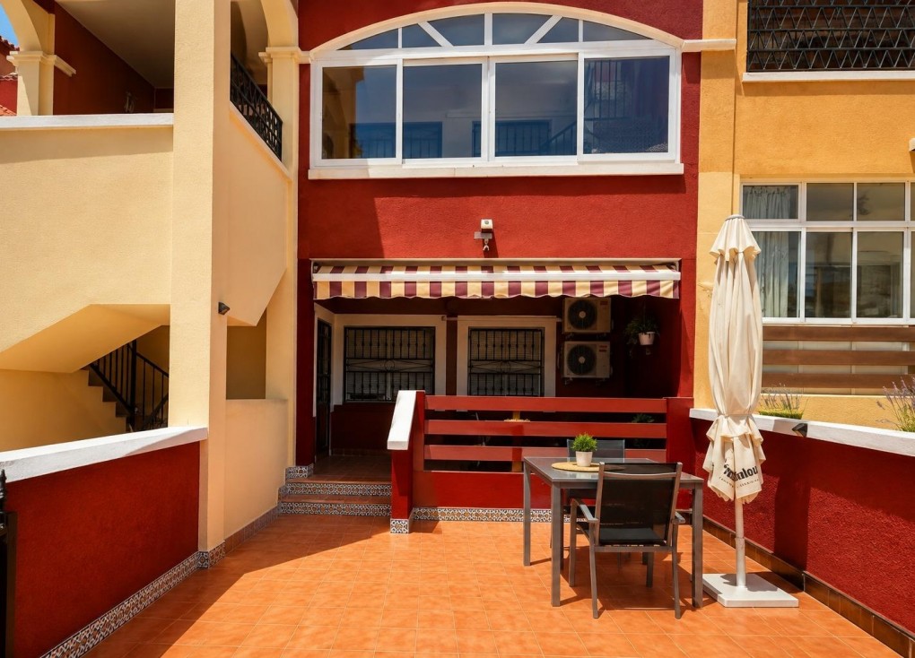 Jälleenmyynti - Bungalow - Orihuela Costa - Los Altos