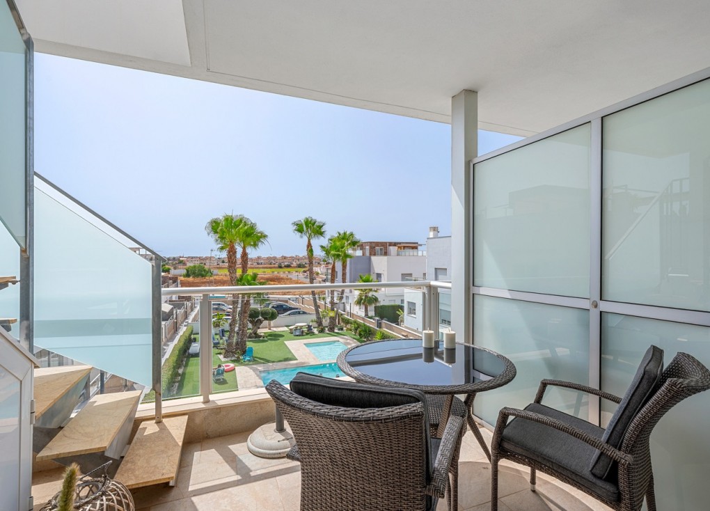 Jälleenmyynti - Bungalow - Orihuela Costa - Punta Prima