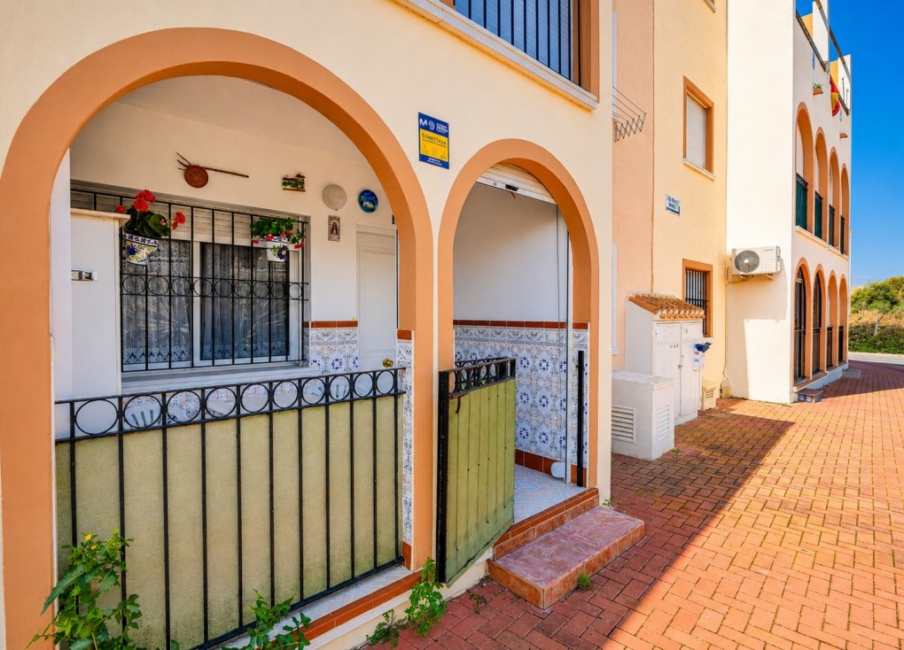 Jälleenmyynti - Bungalow - Torrevieja - Acequion