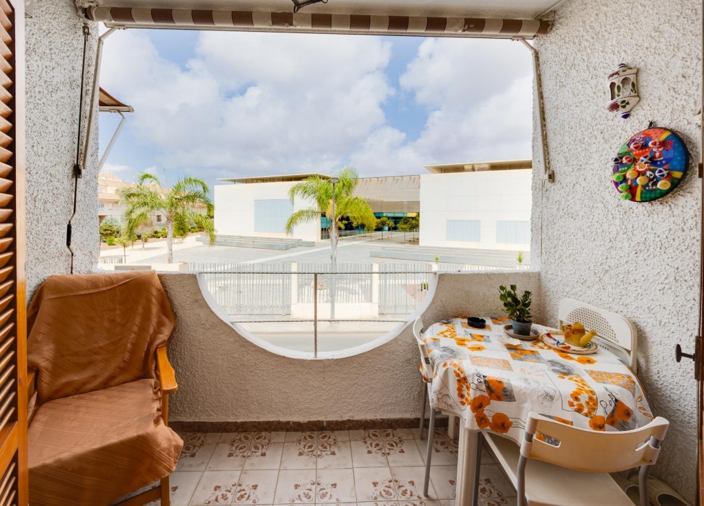 Jälleenmyynti - Bungalow - Torrevieja - Acequion