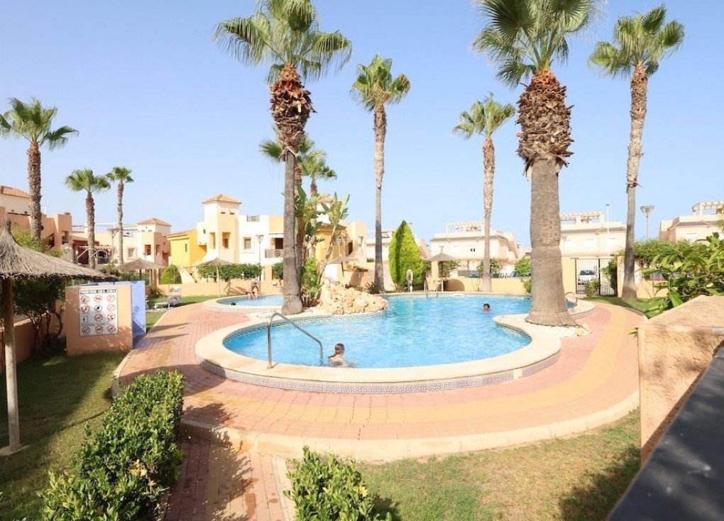 Jälleenmyynti - Bungalow - Torrevieja - Los Altos