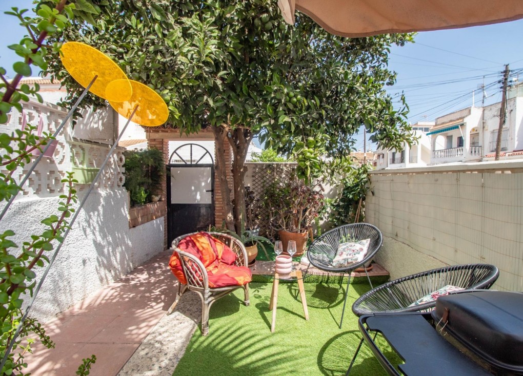Jälleenmyynti - Bungalow - Torrevieja - Los Frutales