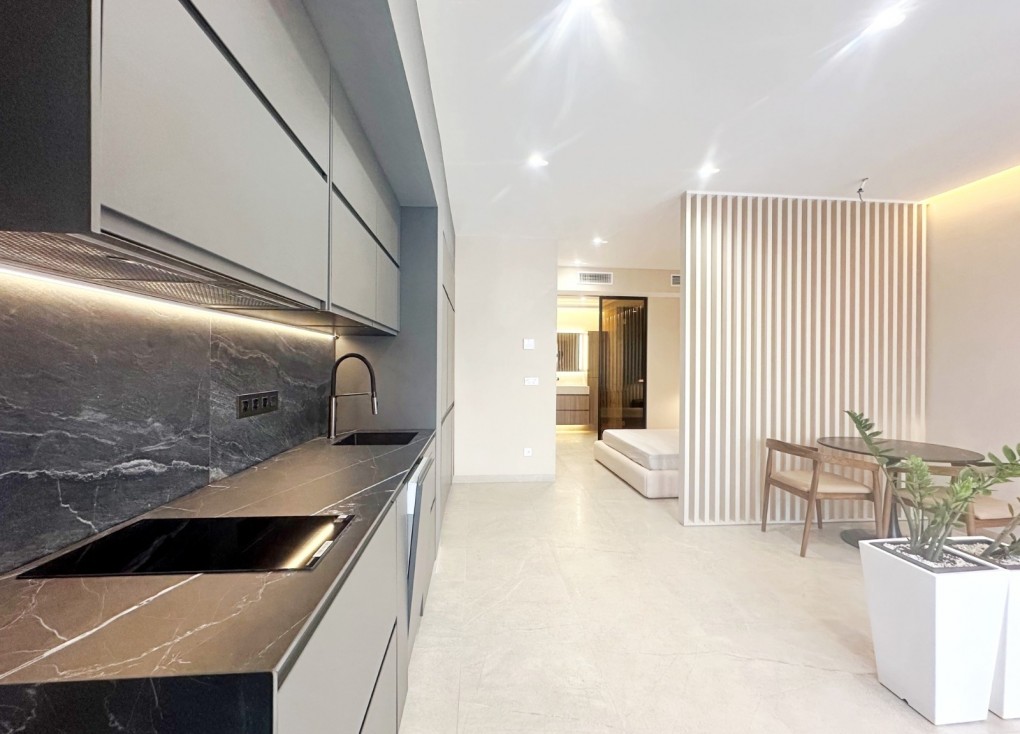 Jälleenmyynti - Duplex-asunto - Torrevieja