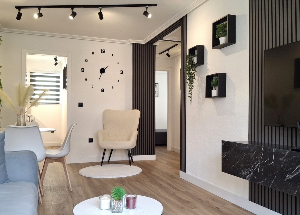Jälleenmyynti - Duplex-asunto - Torrevieja