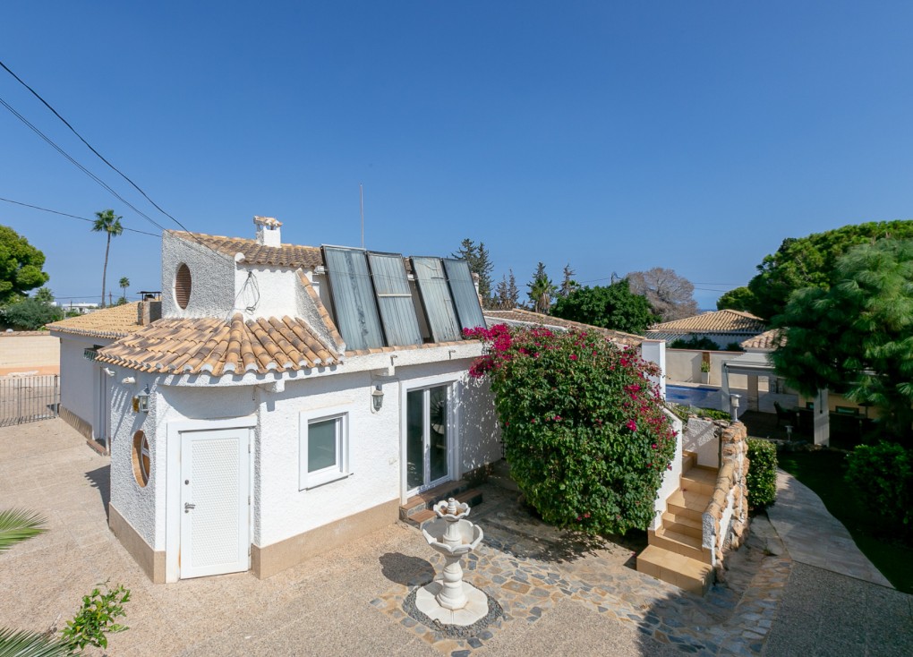 Jälleenmyynti - Erillistalo - Campoamor