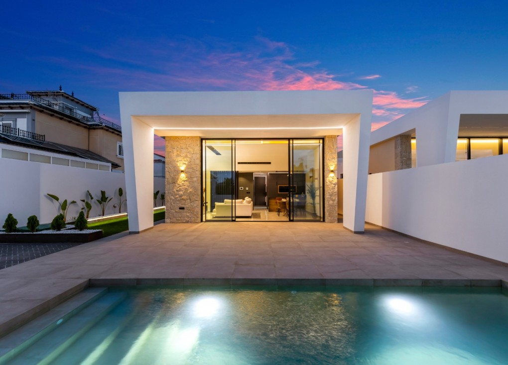 Jälleenmyynti - Erillistalo - El Chaparral - El chaparral