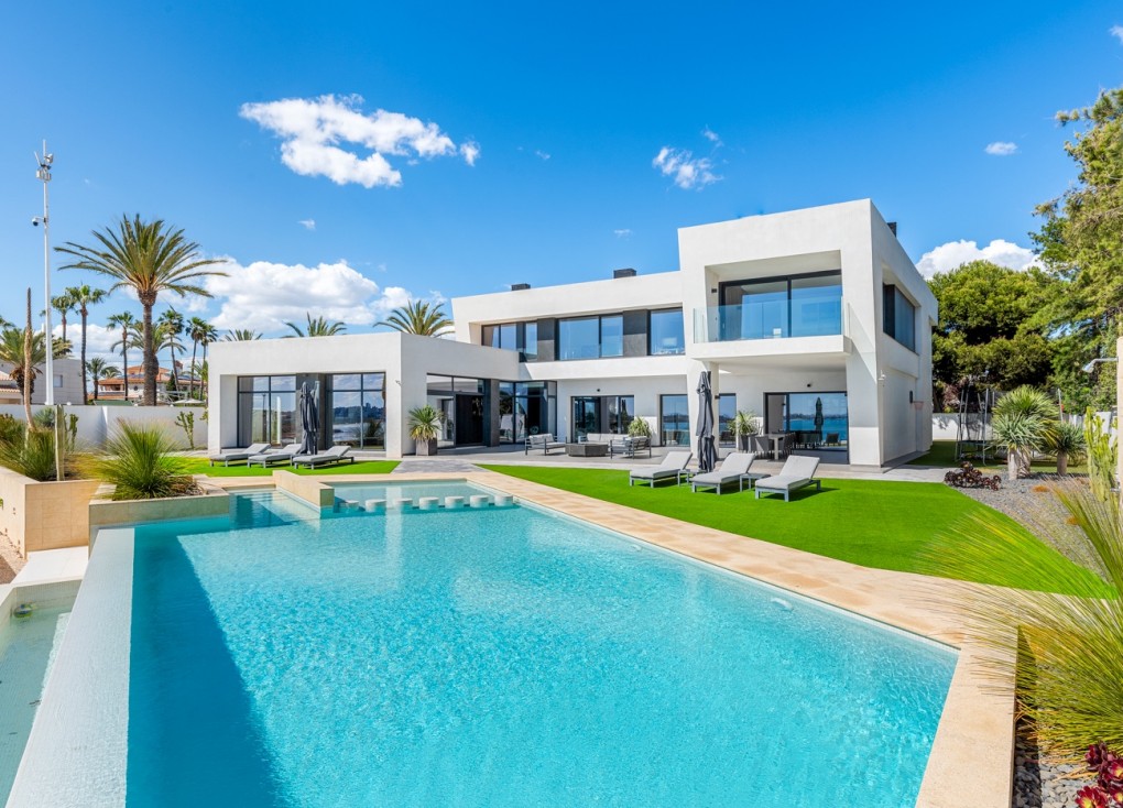 Jälleenmyynti - Erillistalo - Orihuela Costa - Cabo Roig