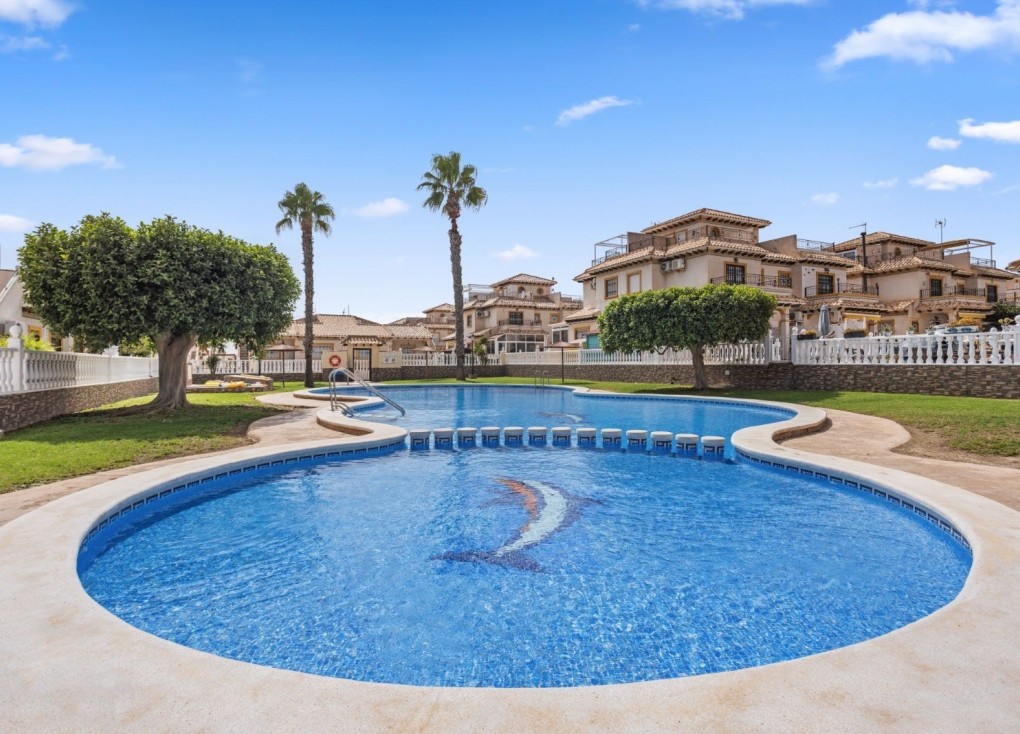 Jälleenmyynti - Erillistalo - Orihuela Costa - Cabo Roig