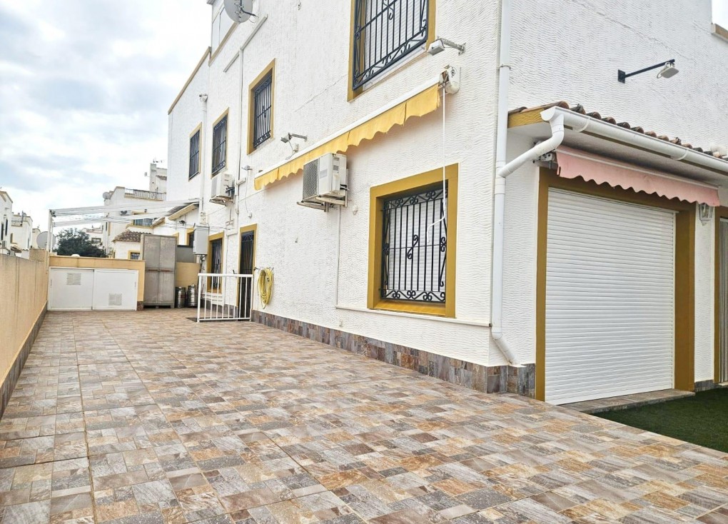 Jälleenmyynti - Erillistalo - Orihuela Costa - Dream Hills
