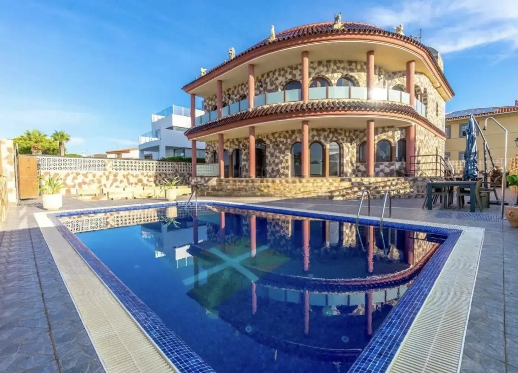 Jälleenmyynti - Erillistalo - Orihuela Costa - La Zenia