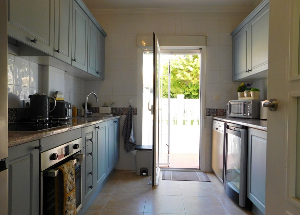 Jälleenmyynti - Erillistalo - Orihuela Costa - Villamartín