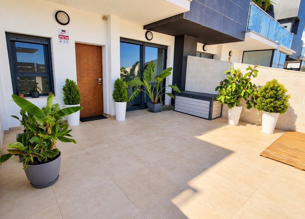 Jälleenmyynti - Erillistalo - Orihuela Costa - Villamartín