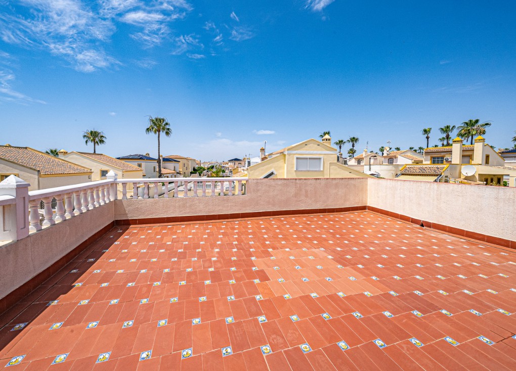 Jälleenmyynti - Erillistalo - Playa Flamenca