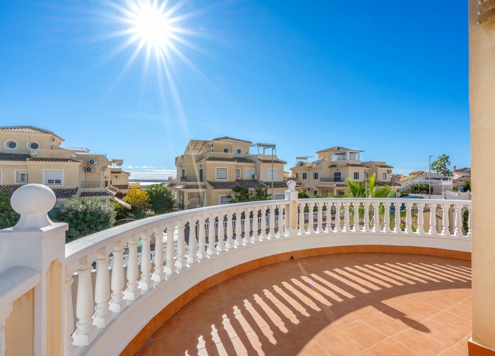 Jälleenmyynti - Erillistalo - Rojales