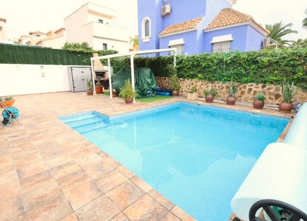 Jälleenmyynti - Erillistalo - San Miguel de Salinas - Villamartín