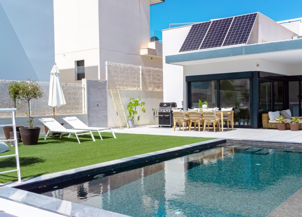 Jälleenmyynti - Erillistalo - San Miguel de Salinas