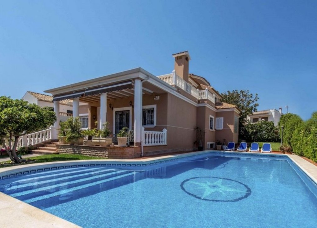 Jälleenmyynti - Erillistalo - Torrevieja - LA MATA
