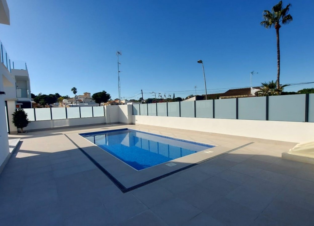 Jälleenmyynti - Erillistalo - Torrevieja - Los Balcones