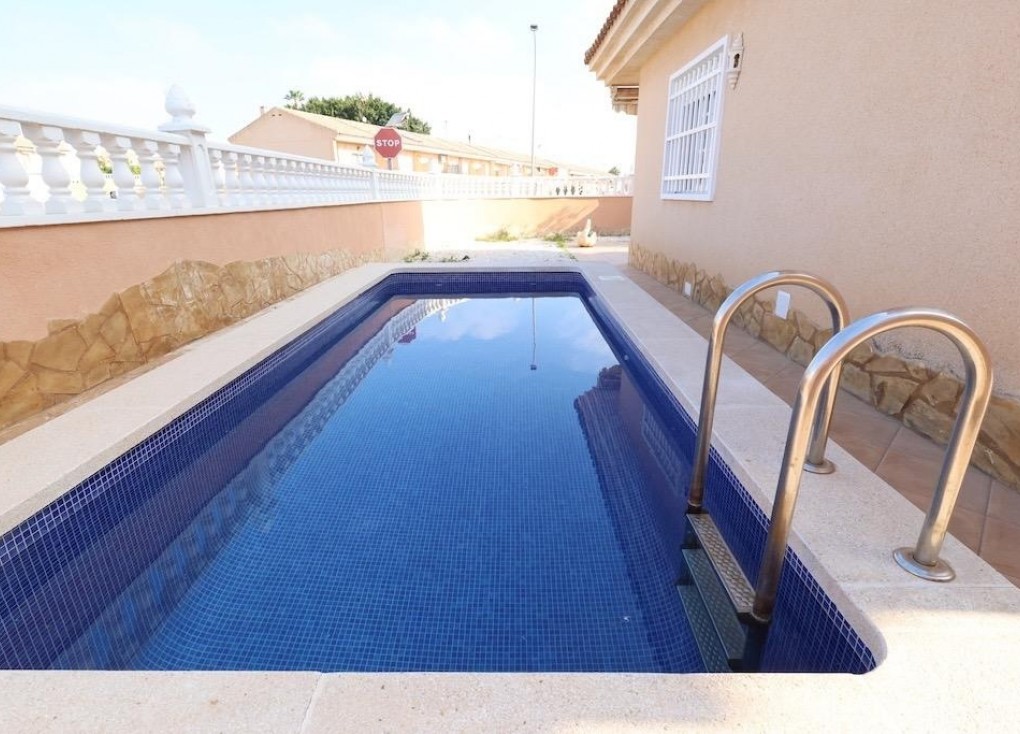 Jälleenmyynti - Erillistalo - Torrevieja - Los Balcones