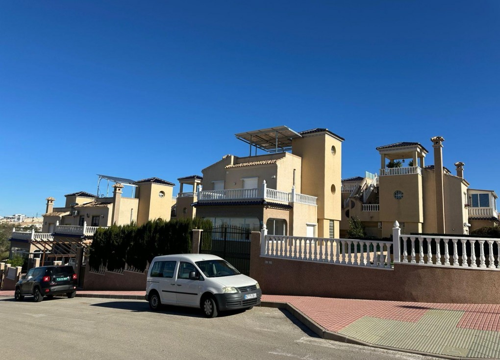 Jälleenmyynti - Erillistalo - Torrevieja - Villamartín
