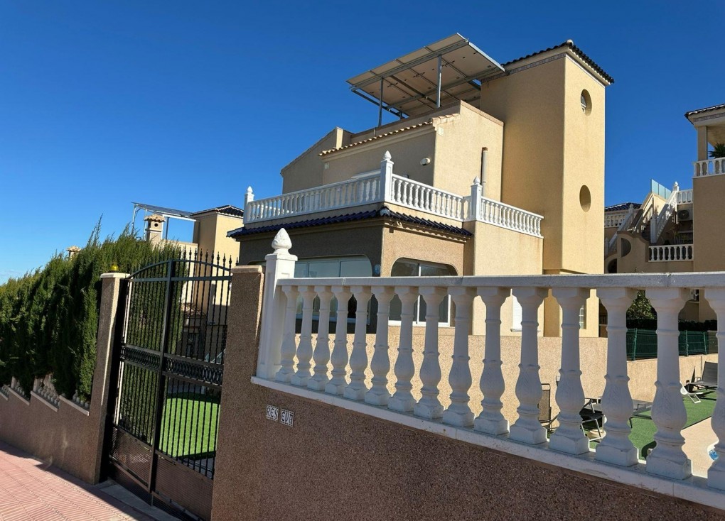 Jälleenmyynti - Erillistalo - Torrevieja - Villamartín