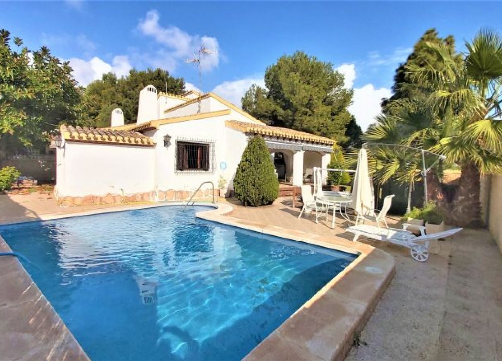 Jälleenmyynti - Erillistalo - Torrevieja