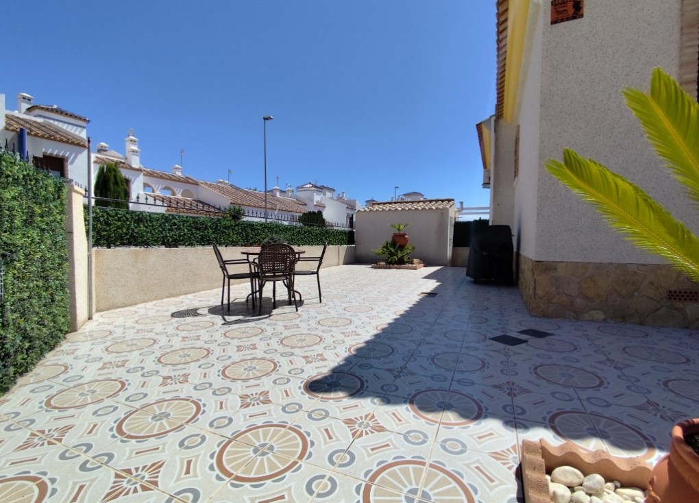 Jälleenmyynti - Erillistalo - Villamartín