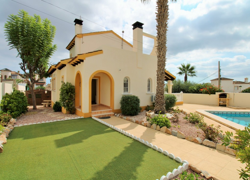 Jälleenmyynti - Erillistalo - Villamartín