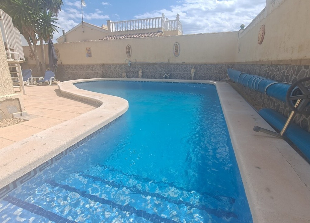 Jälleenmyynti - Erillistalo - Villamartín