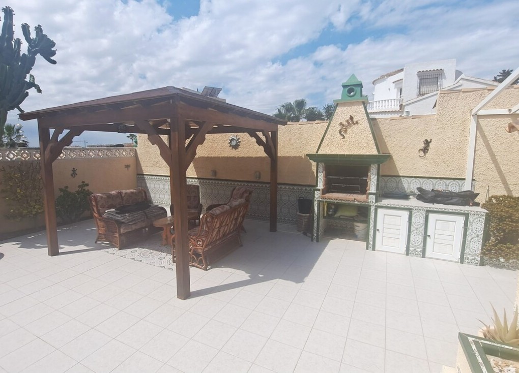 Jälleenmyynti - Erillistalo - Villamartín