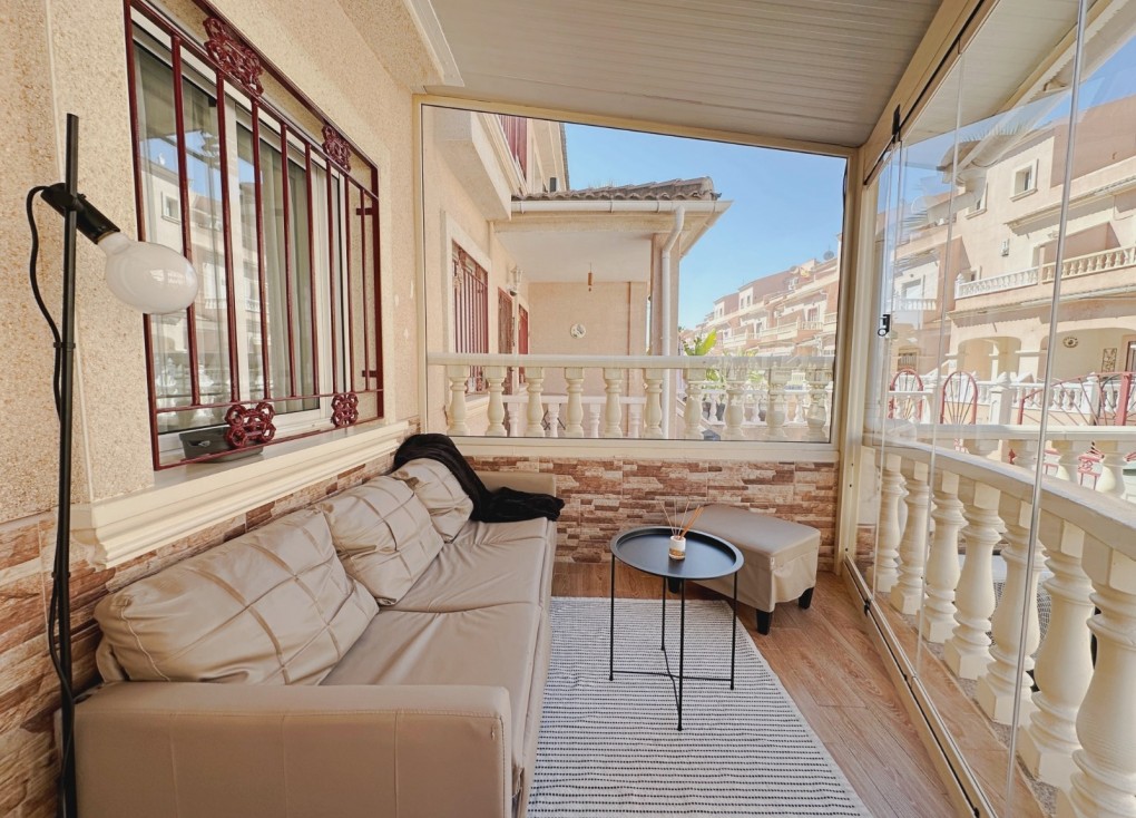 Jälleenmyynti - Paritalo/Rivitalo - Orihuela Costa - La Zenia