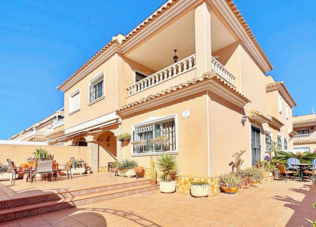 Jälleenmyynti - Paritalo/Rivitalo - Orihuela Costa - Villamartín